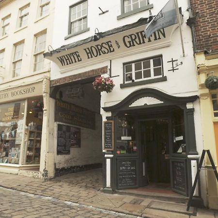 White Horse & Griffin 호텔 휫비 외부 사진